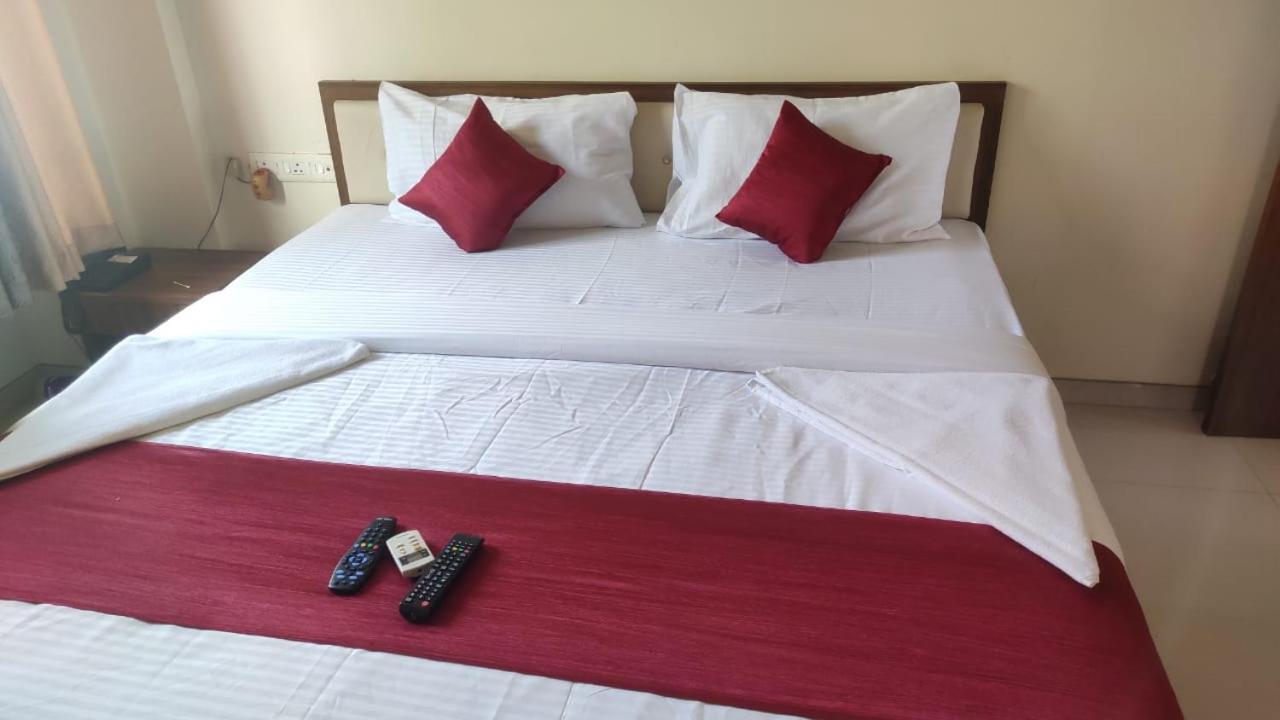Atithi Service Apartment Pune Quarto foto